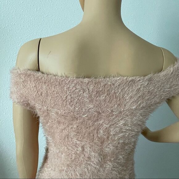 Guess Off The Shoulder Fuzzy Fitted Blouse Blush Pink Size XL - Picture 8 of 16